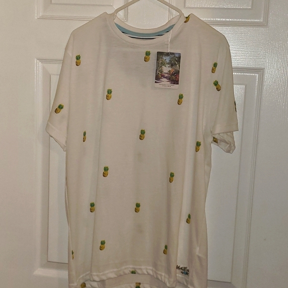 Denim & Flower Other - Denim & Flower Mens White Pineapple Tshirt 60% Cotton 40% Polyester Size Large